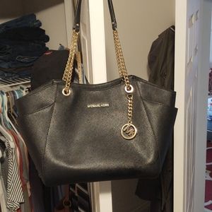 Black Michael Kors bucket purse